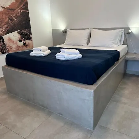 卡尔德拉科拉多公寓 *