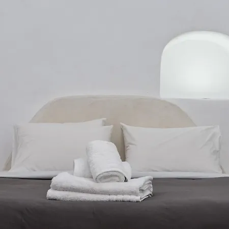 Corrado Caldera Fira (Santorini)