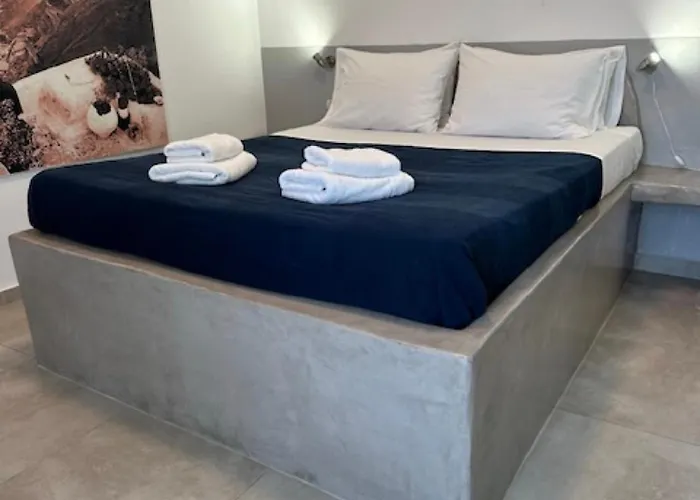 卡尔德拉科拉多公寓 *